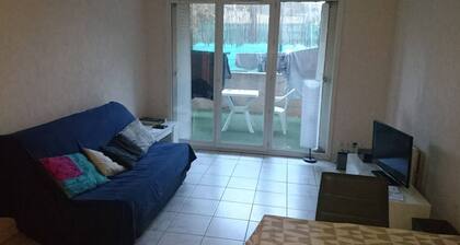 T2 furnished condominiums near calanques and beaches