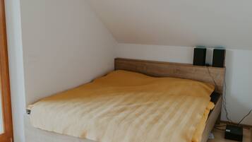 2 dormitoris, escriptori, wifi gratuïta i roba de llit