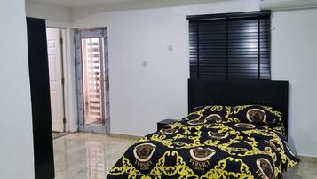 Apartment | 2 bedrooms, free WiFi, bed sheets