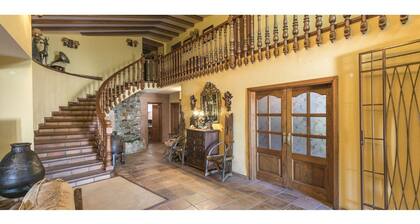 Country house with Andalusian flavor located at the foot of the Sierra Nevada