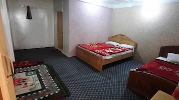 Standard Triple Room | Bed sheets