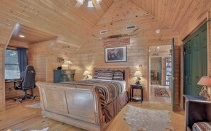 3 bedrooms, desk, Internet, bed sheets - Autumn Ridge by Carolina Properties (Lake Lure)