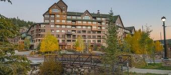 Ski in Ski out slopeside two bedroom at the Zephyr Mountain Lodge. Sleeps 8