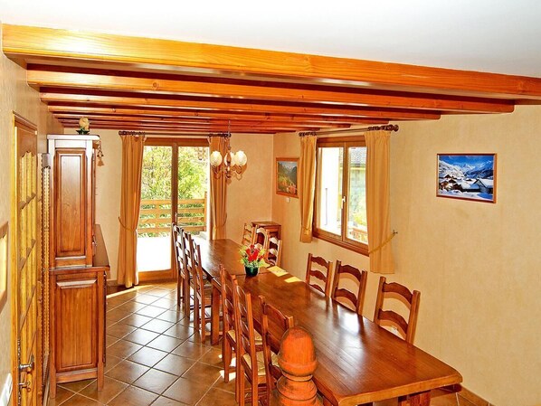 Dining - Chalet, wifi, sauna, hammam, terrace, balcony, parking, tv, 210m², Les Menuires (Les Menuires)