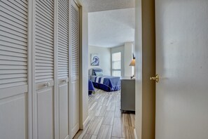 2 bedrooms, free WiFi - Top Floor 2 Bedroom Unit - Amazing views, beautiful interior updates (North Topsail Beach)