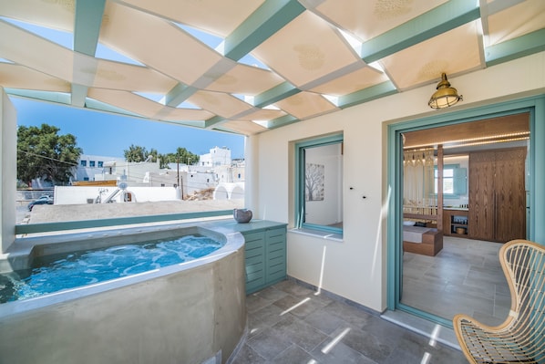 Villa Confort, 2 habitaciones | Tina de hidromasaje privada