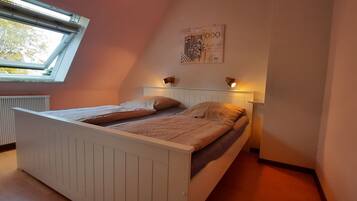 1 Schlafzimmer, Reisekinderbett, kostenloses WLAN, Bettwäsche