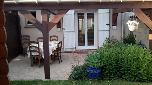 Pleasant accommodation in a small village south of Essonne