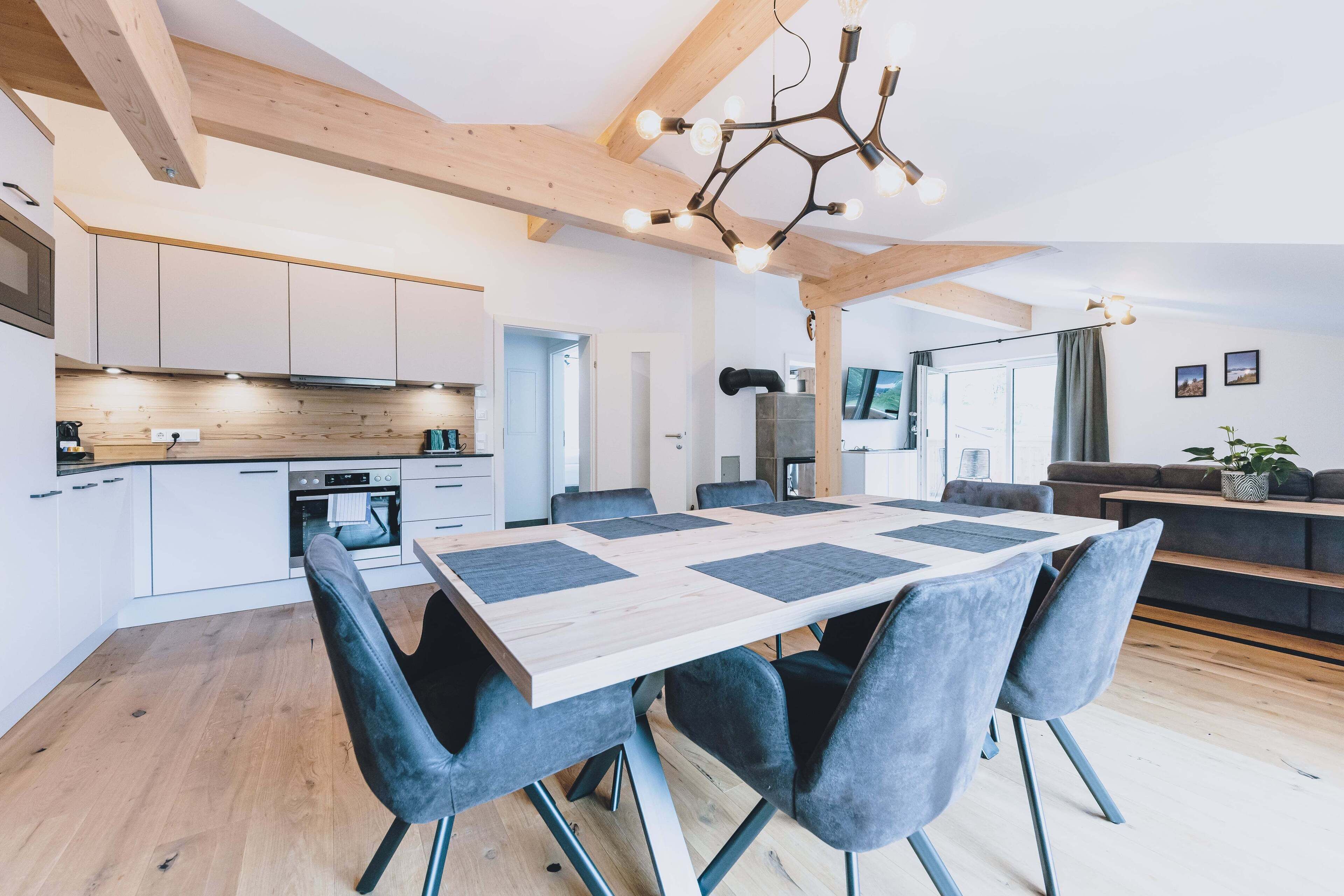 Signature Condo | Private kitchen | Fridge, microwave, oven, stovetop