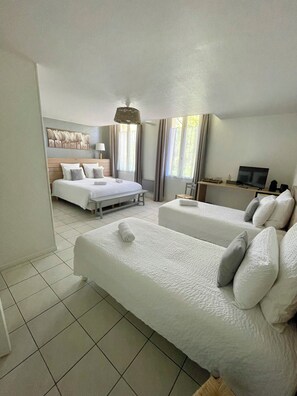 Ile de Re | Fer et planche à repasser, accès au Wi-Fi (inclus)