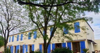 Les Trois Cèdres