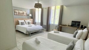 Ile de Re | Iron/ironing board (on request), free WiFi - Les Trois Cèdres (Saint Ouen d'Aunis)