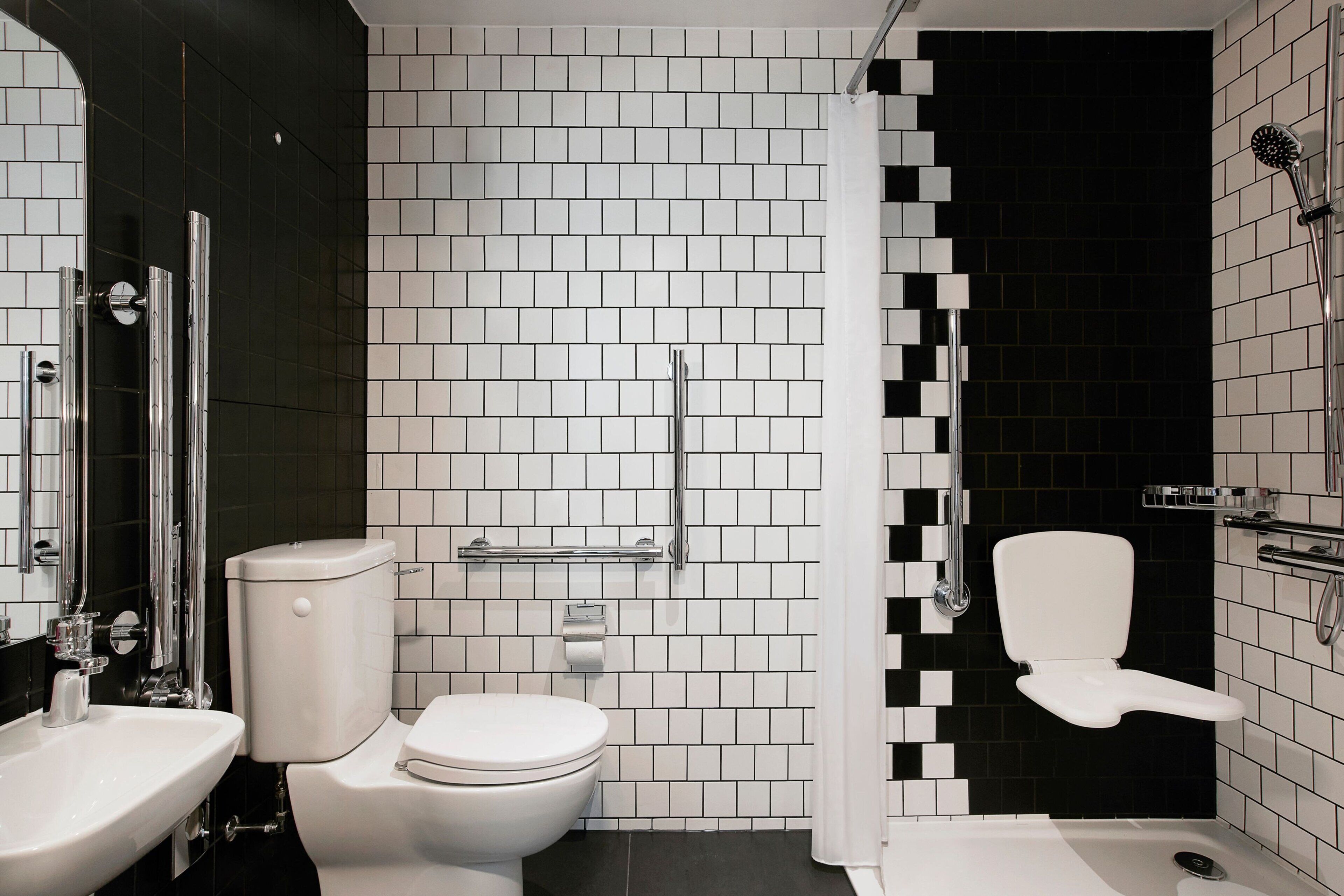 room, 1 king bed, non smoking | bathroom | shower, hair dryer, towels, soap