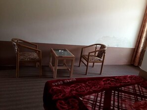 標準雙人房 | 客廳 | 電視