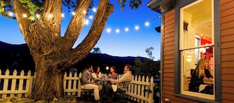 Relax in Breckenridge! Condo convenient to Skiing! Close to Downtown! New Listin