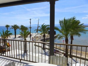 Property grounds - Fabulous front line apartment (Salou)