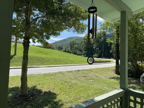 Property grounds - Frog Holler Cottage  (Hot Springs)