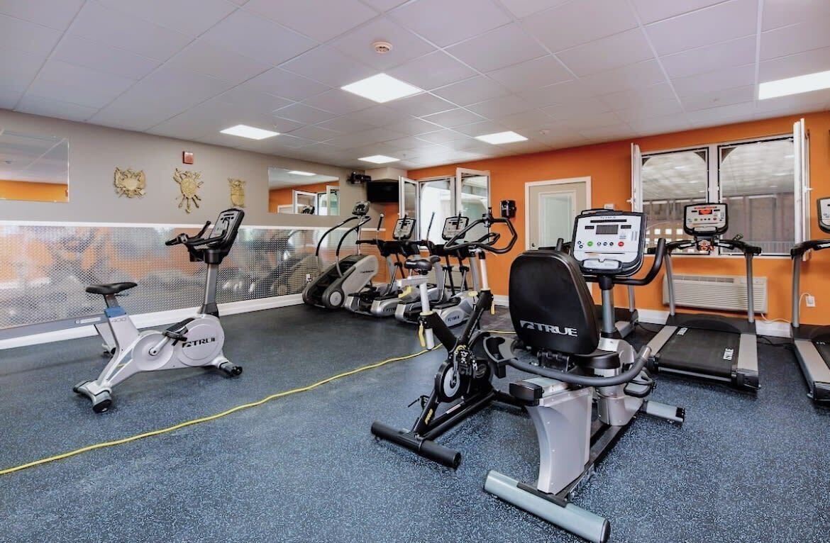 Suite with access to pool, gym, and parking