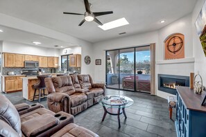 Televisión, chimenea