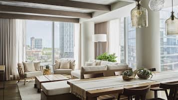 Svit - 1 sovrum (Panoramic) | Sängtillbehör av högsta kvalitet, duntäcken, bäddmadrasser och minibar