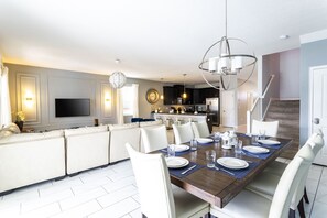 Dining - Amazing 9 bed villa in the Champions Gate near Disney (Davenport)