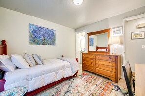 2 bedrooms, WiFi, bed sheets