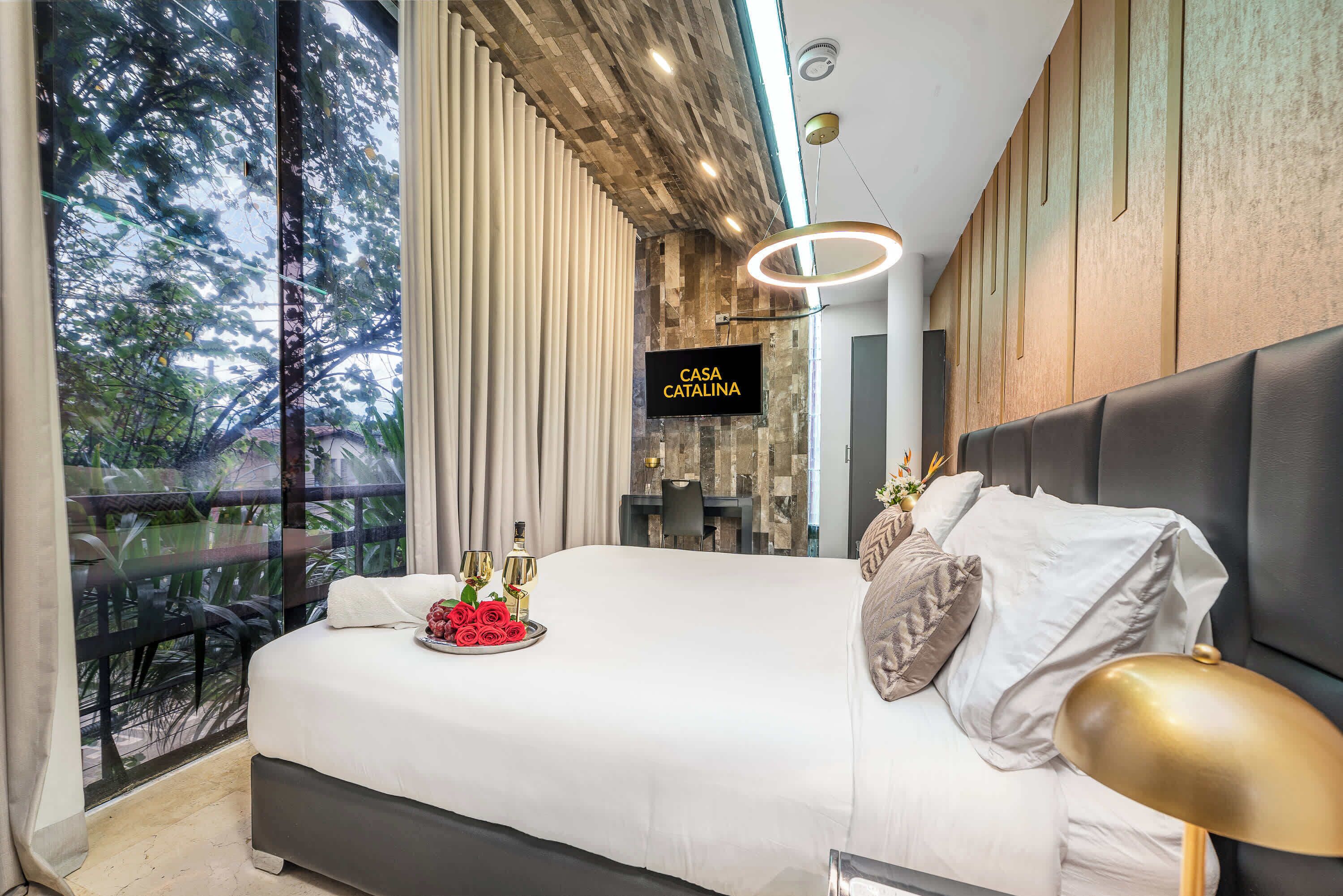 9 bedrooms, iron/ironing board, WiFi, bed sheets