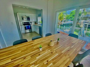 Dining - Blue Ocean Bungalow (Marathon)