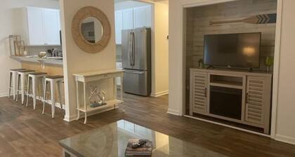 Come enjoy Gulf Shores in comfort and convenience!