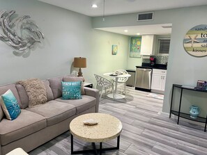 Smart TV, video library - Island Vibes + Modern Comfort at Lido Beach! (Sarasota)