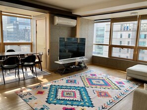 Smart TV - Gangnam Penthouse (Seoul)