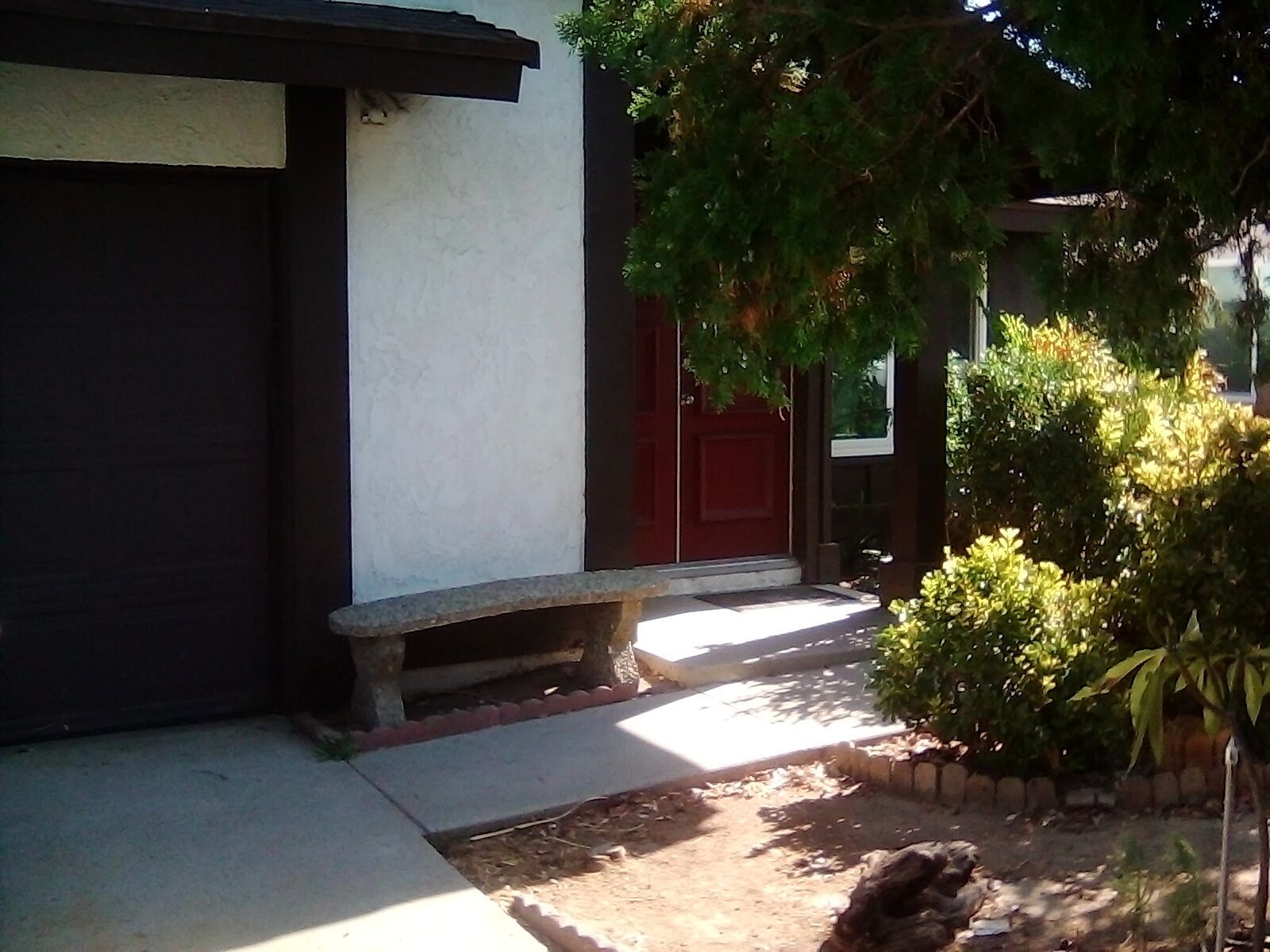 Charming Home in quiet residential neighborhood centrally located in Los Angeles