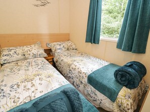 Cottage | Interior - Vista (Moelfre)