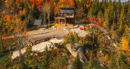 HELIOS - Micro-chalet at Maelström (CITQ#304336)