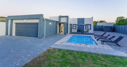 Oasis of Elegance - Villa with a private pool