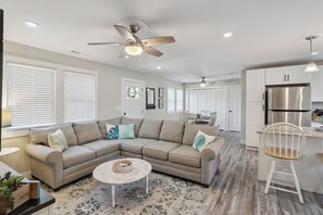 Smart-TV, bøker og PC-skjermer