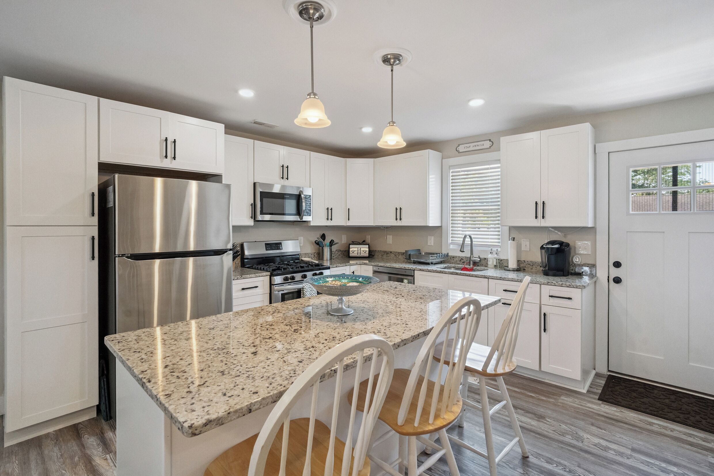 冰箱、微波炉、烤箱、炉灶