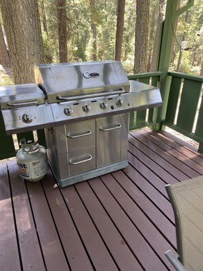 Property grounds - Family Friendly Cabin in Strawberry with internet (Cold Springs)