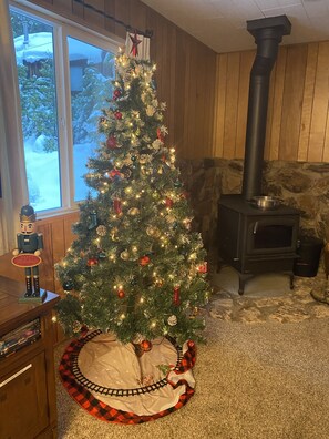 Interior - Family Friendly Cabin in Strawberry with internet (Cold Springs)