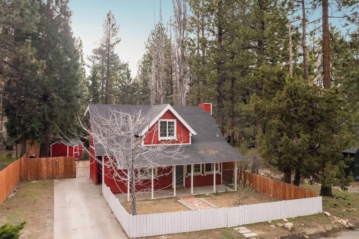 Chez Caboose • Spa • Fenced Yard • Near Summit