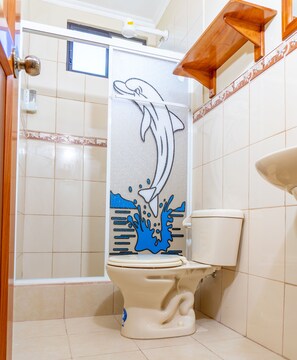 Single Room, 1 Twin Bed | Bathroom | Shower, free toiletries, towels, soap