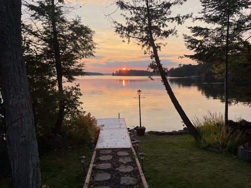Four bedroom cottage on Lake Muskoka