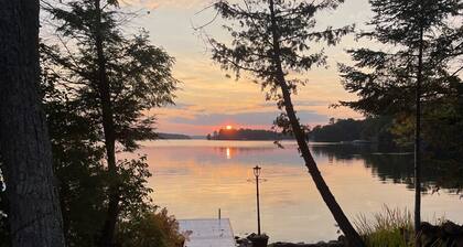Four bedroom cottage on Lake Muskoka