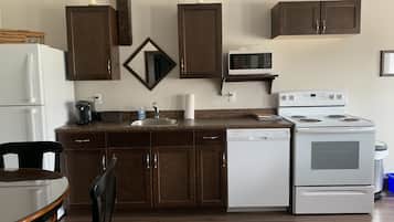 Deluxe Suite, Mountain View | Living area