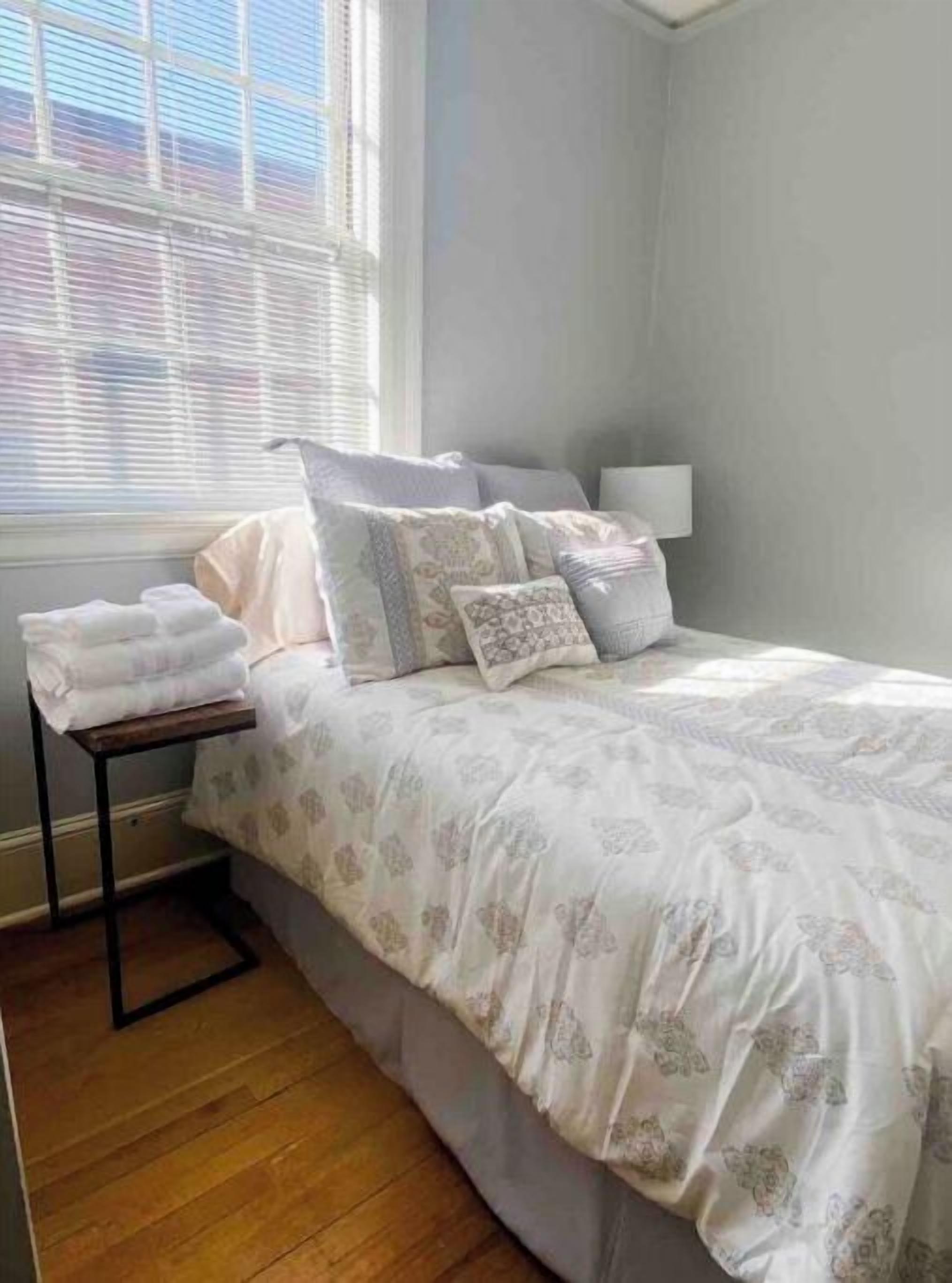 3 habitaciones, wifi gratis y ropa de cama 