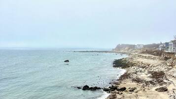 在海滩、沙滩毛巾