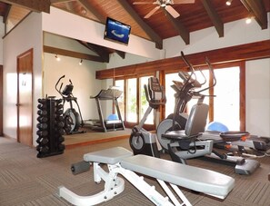 Fitness facility - Puunoa Beach Estates- Part OF Hyatt (LAHAINA)