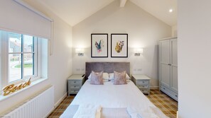 2 makuuhuonetta, silitysrauta/-lauta, vauvan matkasänky, ilmainen Wi-Fi