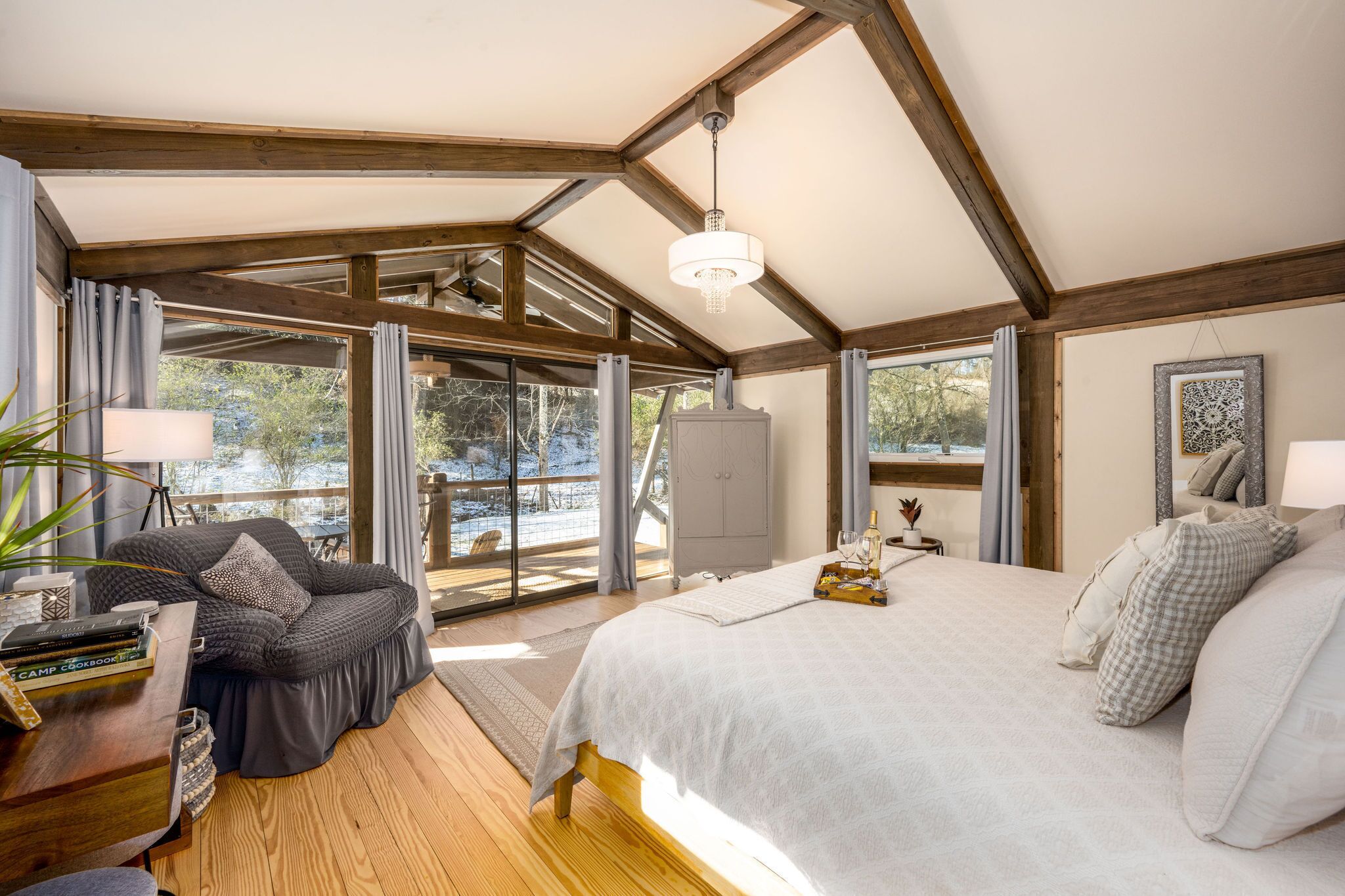 The Makenzee At Ridgeview. Asheville Rental! Luxurious Glamping! - 애슈빌