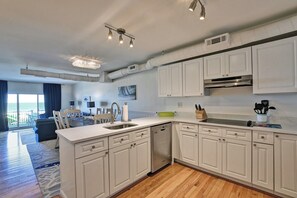 Fridge, microwave, oven, stovetop - Beach Front Villa with 4 Bedrooms & 4 Bathrooms near Fenwick Island! Fenwick Beach Front! (Fenwick Island)